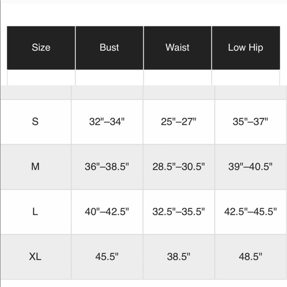 ASOS Two Piece Shorts & crop top set - Picture 9 of 9